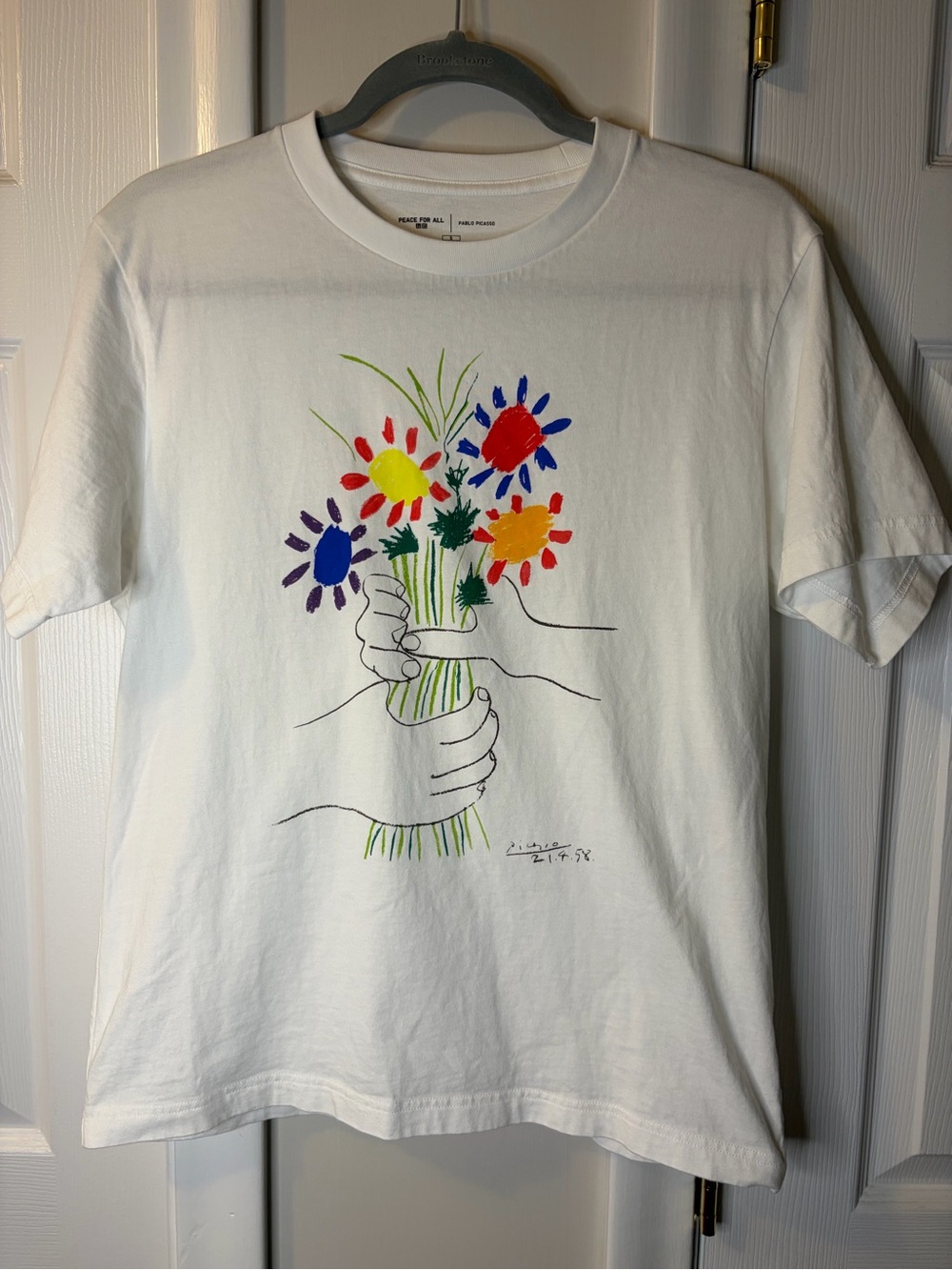 Uniqlo Small Pablo Picasso Peace For All Graphic T-Shirt White Art Tee